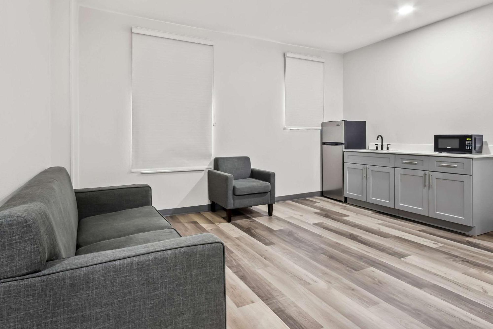 Quality Inn & Suites Columbia Harbison Екстер'єр фото